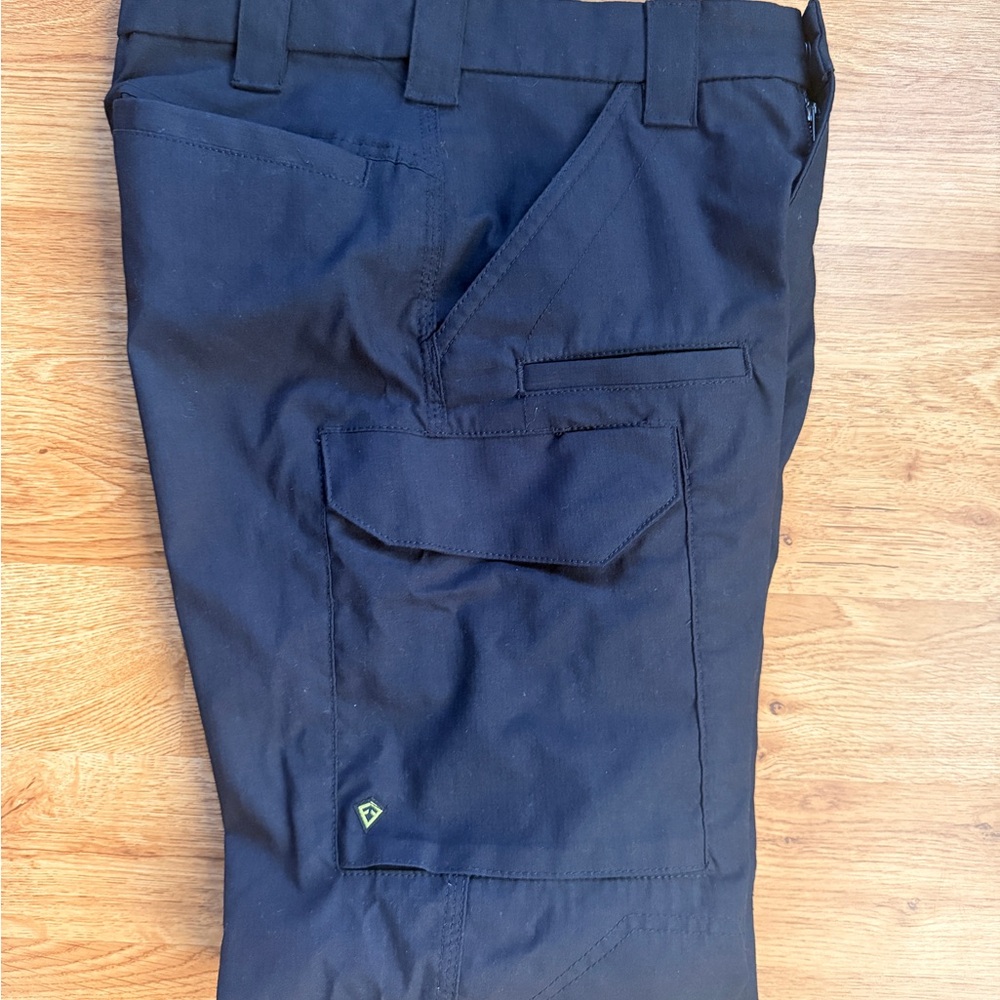 First Tactical V2 Tactical Pants 114011 Midnight Navy Mens 30x32 Like New